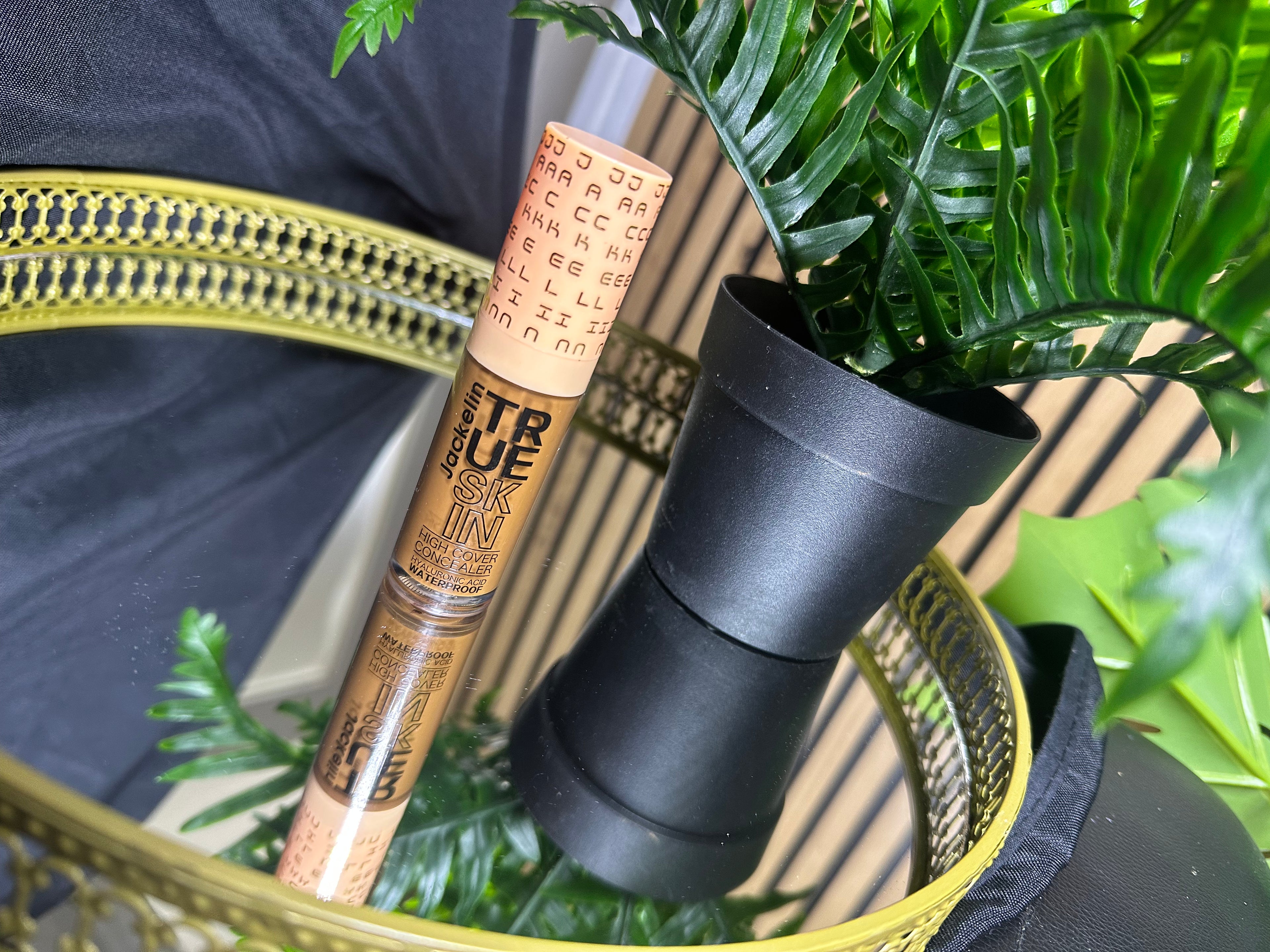 Anticernes Jackeline teint foncée